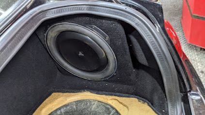 JL AUDIO 13&quot; SUBWOOFER AND CUSTOM BOX FERRARI 456M PRE OWNED