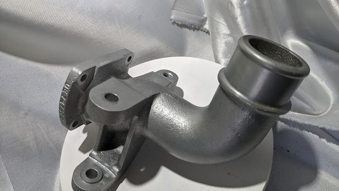 LATE Rolls Royce Silver SPUR front water pump pipe outlet to housing UE74755 img