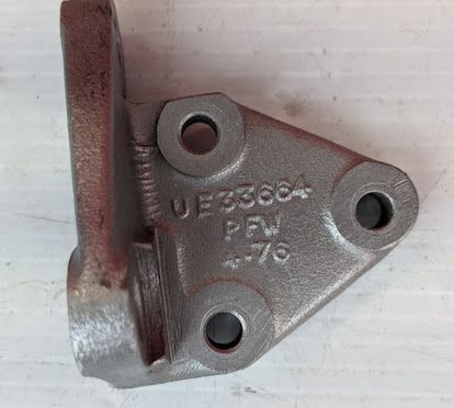 ROLLS ROYCE SILVER SPIRIT SPUR SHADOW  65 TO 87 AIR  COMPRESSOR REAR MOUNTING BRACKET UE33664