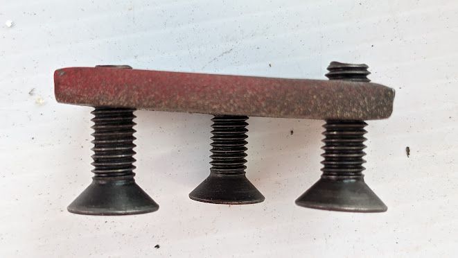 FERRARI 308 GTSi DOOR HINGE HILDING PLATE AND SCREWS 60269404