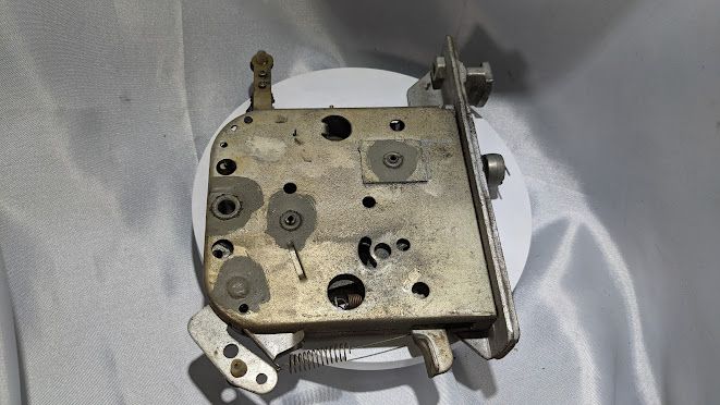 65 - 80 ROLLS ROYCE SILVER SHADOW RIGHT DOOR LOCK LATCH REAR UB32471