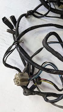 ROLLS ROYCE SILVER SPUR BENTLEY MULSANNE FRONT RIGHT ENGINE COMPARTMENT WIRING