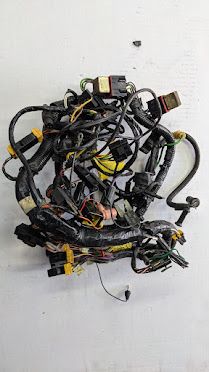 96 -99 BENTLEY TURBO R RIGHT FRONT ENGINE BAY SIDE WIRING harness wires UV10064PB