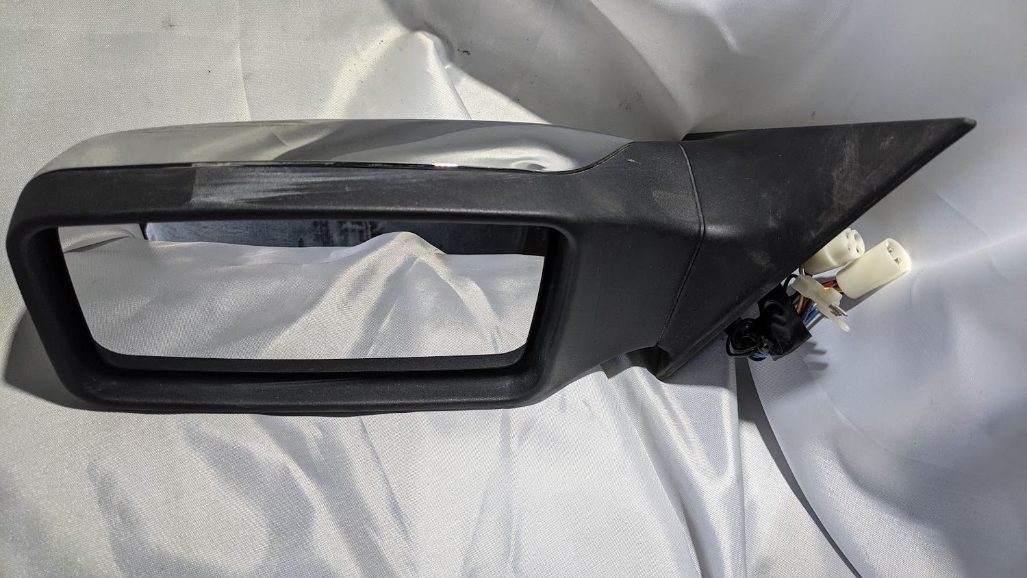 ROLLS ROYCE DAWN SPUR CHROME LEFT MIRROR  UT10145