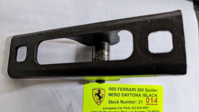 FERRARI 360 SPIDER PART FRONT BONNET HOOD striker 65770100