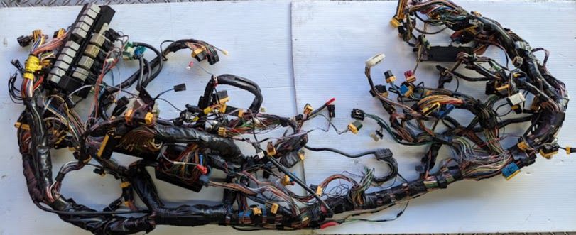 96 97 98 99 ROLLS ROYCE SILVER SPUR front UNDERDASH wiring harness WITH FUSE BOX