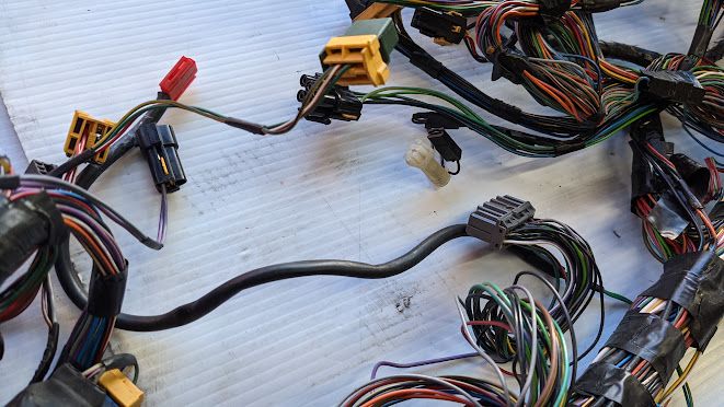 96 97 98 99 ROLLS ROYCE SILVER SPUR front UNDERDASH wiring harness WITH FUSE BOX
