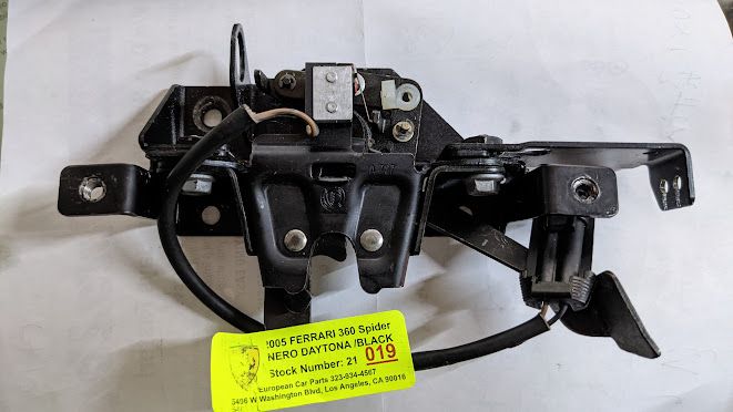 FERRARI 360 SPIDER PART FRONT BONNET HOOD LATCH OPENING MECHANISM 67046200