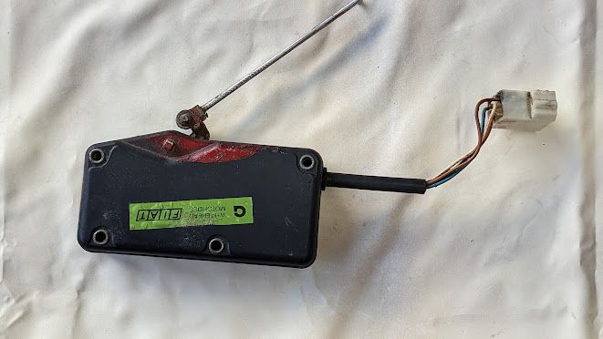 FERRARI 308 GTSi  LEFT DOOR LOCKING ELEMENT 60636800