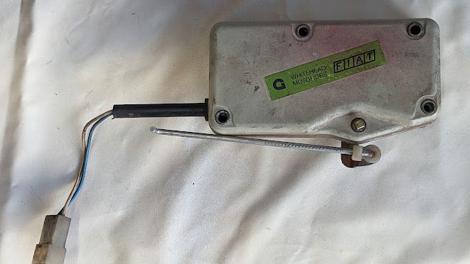 FERRARI 308 GTSi  RIGHT DOOR LOCKING ELEMENT 60636800