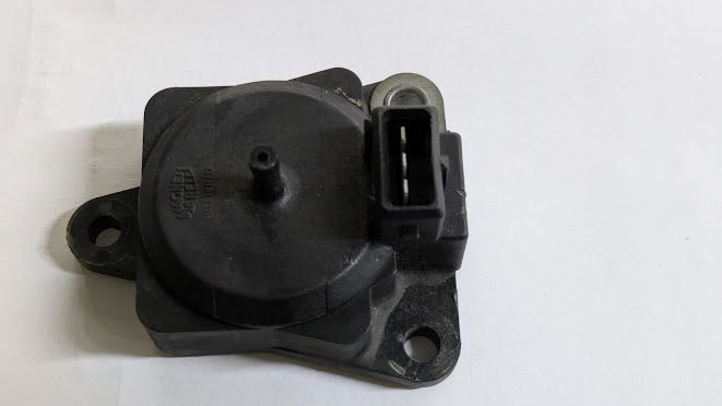 96 to 99 ROLLS ROYCE SILVER SPUR TRANSDUCER AIR PRESSURE SENSOR UE73180