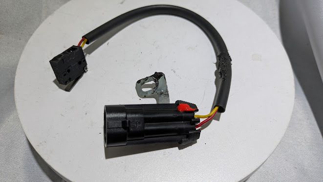 FERRARI 360 MODENA SPIDER DOOR LOCK MICRO SWITCH 171120 black plug