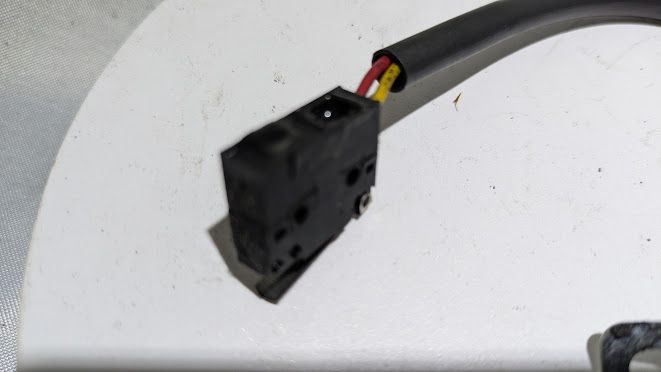 FERRARI 360 MODENA SPIDER DOOR LOCK MICRO SWITCH 171120 black plug