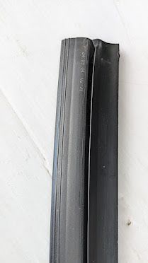 FERRARI 360 SPIDER PARTS LEFT DOOR GLASS WIPER SEAL outer 65164500