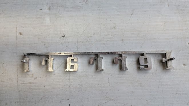 FERRARI 308 360 430 458 PARTS ENGINE LID COVER FERRARI EMBLEM MARK 61025000