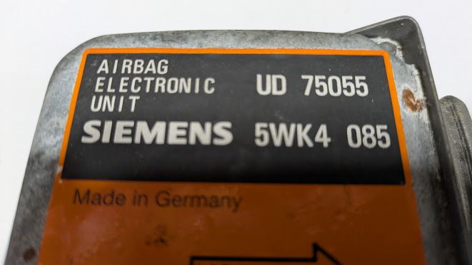 96 -99 BENTLEY TURBO R SEAT BELT CONTROL MODULE UD75055