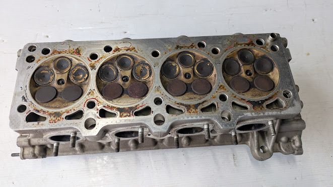 Ferrari 360 ENGINE PART CYLINDER HEAD LEFT SIDE WITH VALVES 212393
