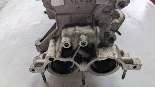 Ferrari 360 ENGINE PART CYLINDER HEAD LEFT SIDE WITH VALVES 212393