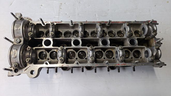 Ferrari 360 ENGINE PART CYLINDER HEAD LEFT SIDE WITH VALVES 212393