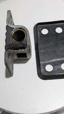 FERRARI 308 GTSi PART RIGHT DOOR  LOCK STRIKER 20019105