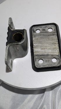 FERRARI 308 GTSi PART LEFT DOOR LOCK STRIKER 20019204