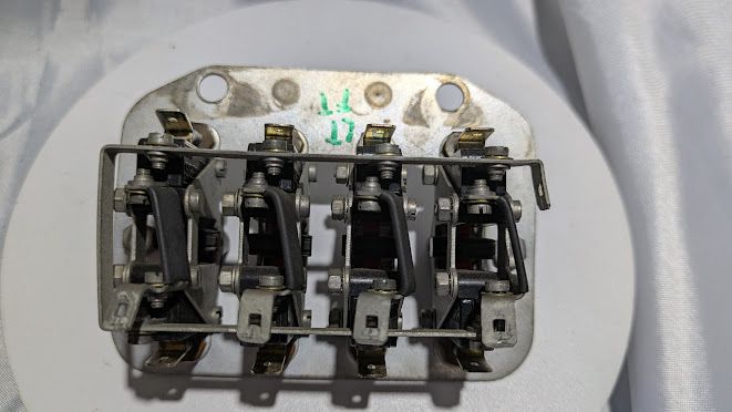 65 to 80 ROLLS ROYCE SILVER SHADOW POWER WINDOWS MASTER SWITCH DRIVER SIDE