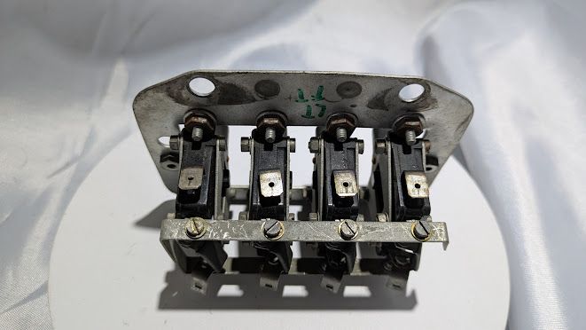 65 to 80 ROLLS ROYCE SILVER SHADOW POWER WINDOWS MASTER SWITCH DRIVER SIDE