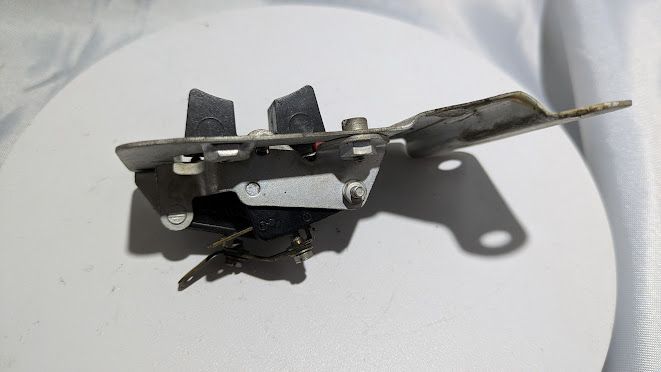 65 to 80 ROLLS ROYCE SILVER SHADOW POWER DOOR LOCK SWITCH ASSEMBLY