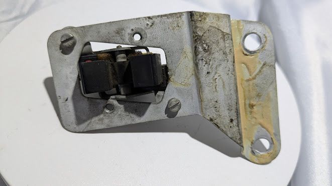 65 to 80 ROLLS ROYCE SILVER SHADOW POWER DOOR LOCK SWITCH ASSEMBLY