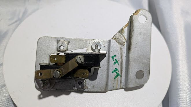 65 to 80 ROLLS ROYCE SILVER SHADOW POWER DOOR LOCK SWITCH ASSEMBLY