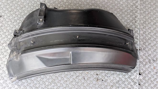 FERRARI 456 RIGHT FRONT FENDER MUD COVER RH UPPER WHEELHOUSE  65419700