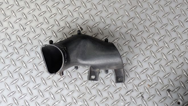 FERRARI 456  PART RIGHT BRAKE COOLING SCOOP 65990800