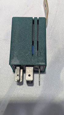 FERRARI 360 PART TURN SIGNAL RELAY UNIT 213326