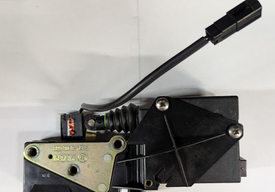 FERRARI 456 PART TRUNK LOCK ASSEMBLY 63143300
