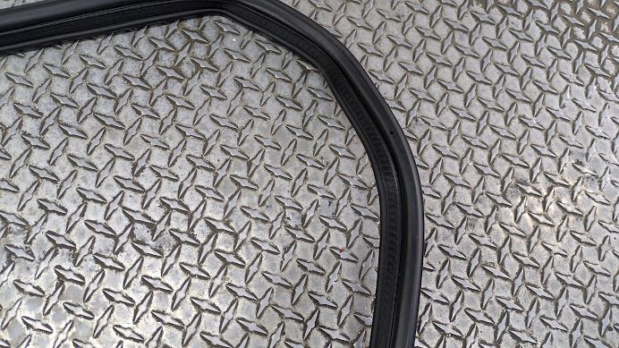 FERRARI 456 PART TRUNK SEAL 65384900