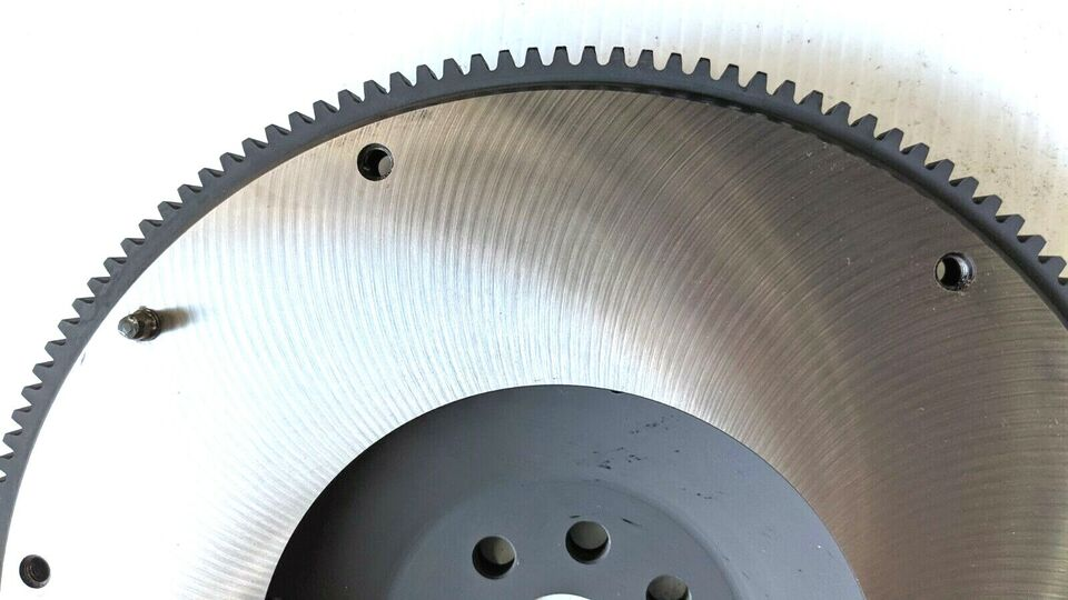 FERRARI 308 PARTS engine flywheel WITH RING GEAR PRE OWNED 115154
