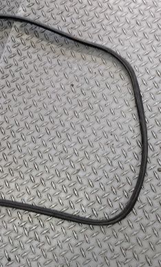 Rolls Royce Silver Shadow ALL YEARS RIGHT REAR DOOR SEAL UB31536