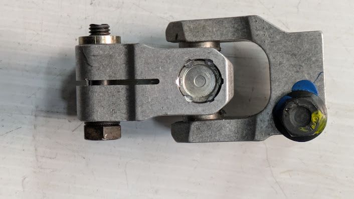 FERRARI 360 PART STEERING COLUMN SHAFT  u joint lower 171528