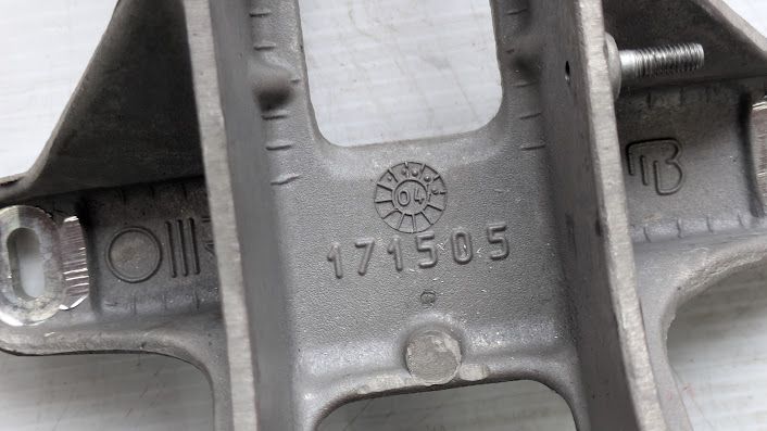FERRARI 360 PART STEERING COLUMN MOUNTING BRACKET SUPPORT 171505
