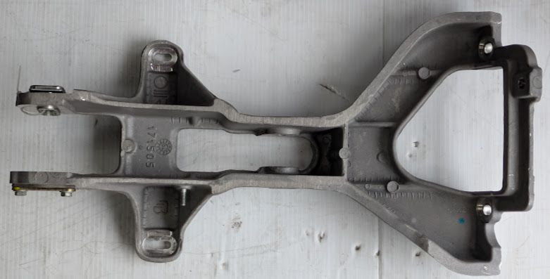 FERRARI 360 PART STEERING COLUMN MOUNTING BRACKET SUPPORT 171505