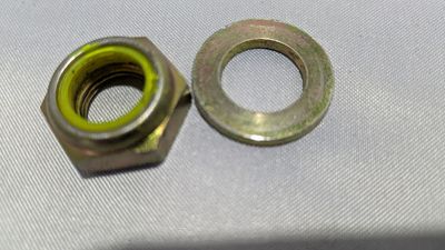FERRARI 360 PART STEERING WHEEL CETER FASTENING NUT AND WASHER 101648