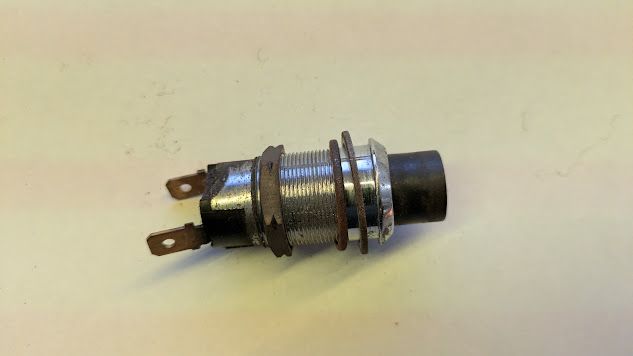 ROLLS ROYCE SILVER SHADOW IFUEL RELEASE LID BUTTON UD18934