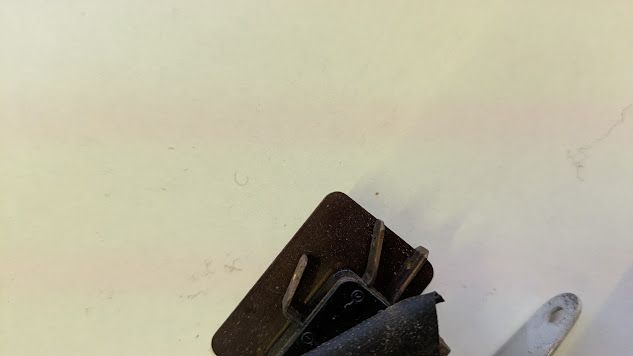 ROLLS ROYCE SILVER SHADOW I OIL LEVEL/FUEL BUTTON SWITCH  	UD15375