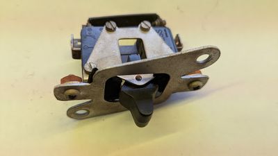 ROLLS ROYCE SILVER SHADOW I AERIAL ANTENNA SWITCH UP DOWN UD17969