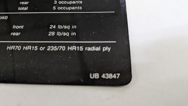 Rolls Royce Silver SPUR TIRE SELLECTION PLATE AT GLOVE BOX UB43847