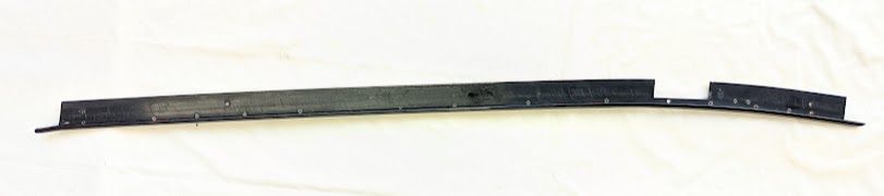 FERRARI 308 GTSi PARTS LEFT DOOR WINDOW Belt molding 60508300