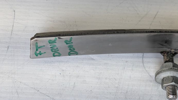 FERRARI 456 LEFT DOOR ROLL UP GLASS FRONT GUIDE 65438500
