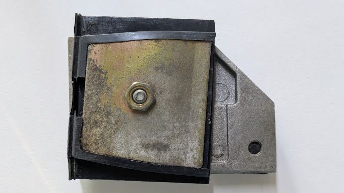 FERRARI 456 LEFT DOOR WINDOW REAR MOVING GUIDE 63853700