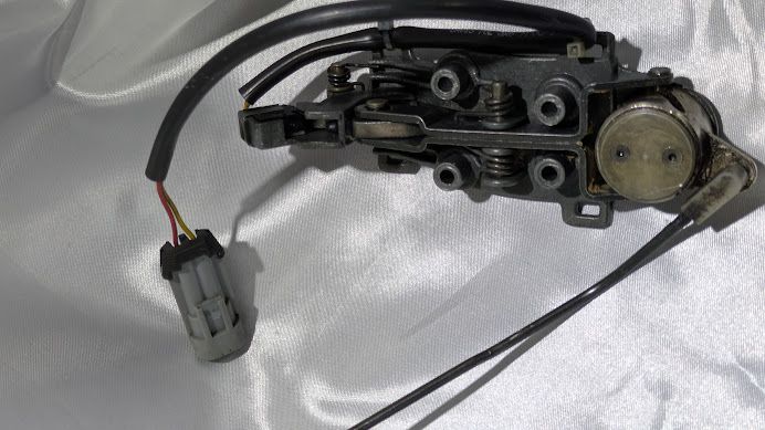 FERRARI 456 LEFT DOOR outside RELEASE HANDLE 65808300