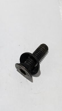 FERRARI 456  DOOR LATCH FASTENING SCREW 13276077